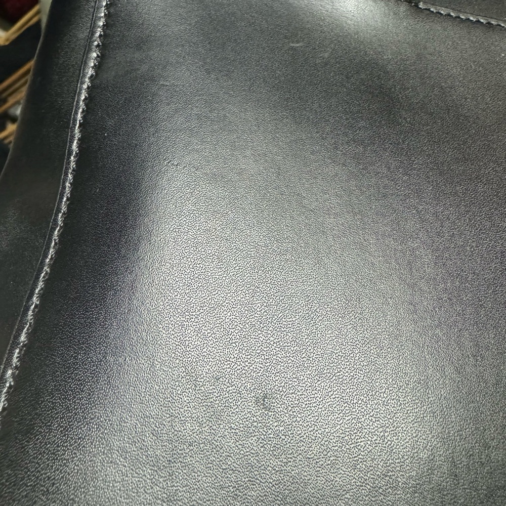 Kate Spade Montford Park Jovie, Black Elegant Leather Black Bow Tote Bag - Picture 14 of 16